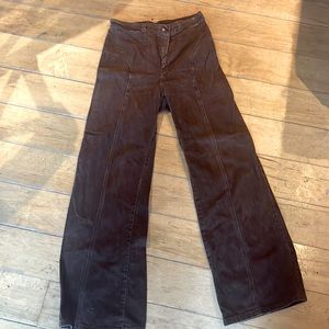 Very cute high waisted brown soft pant. Bought vintage in LA. Just don’t fit.